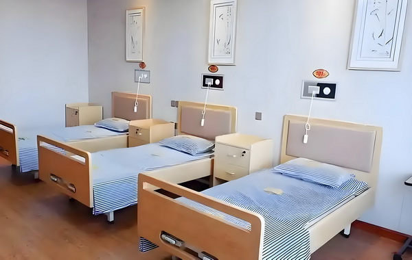 网上申请深户办理流程_冯骥荐电影南京照相馆：没有抒情只有血的事实 有血的事实何卫龙说